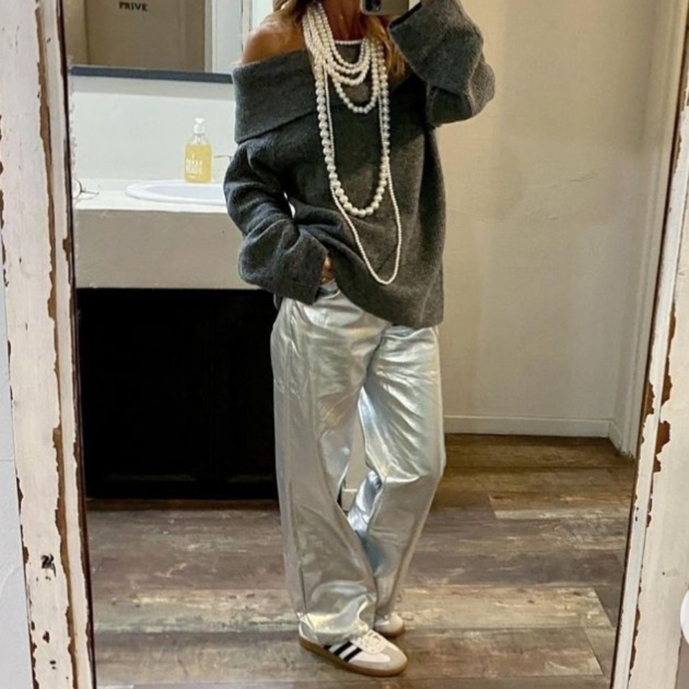 Silver faux leather jeans straight leg loose fit 5 pocket New Medium